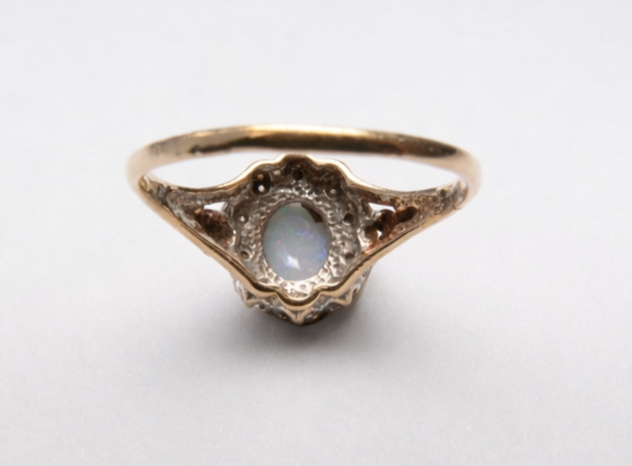 9ct Yellow Gold - Opal & Diamond Vintage Ring - Size N - 1.77g