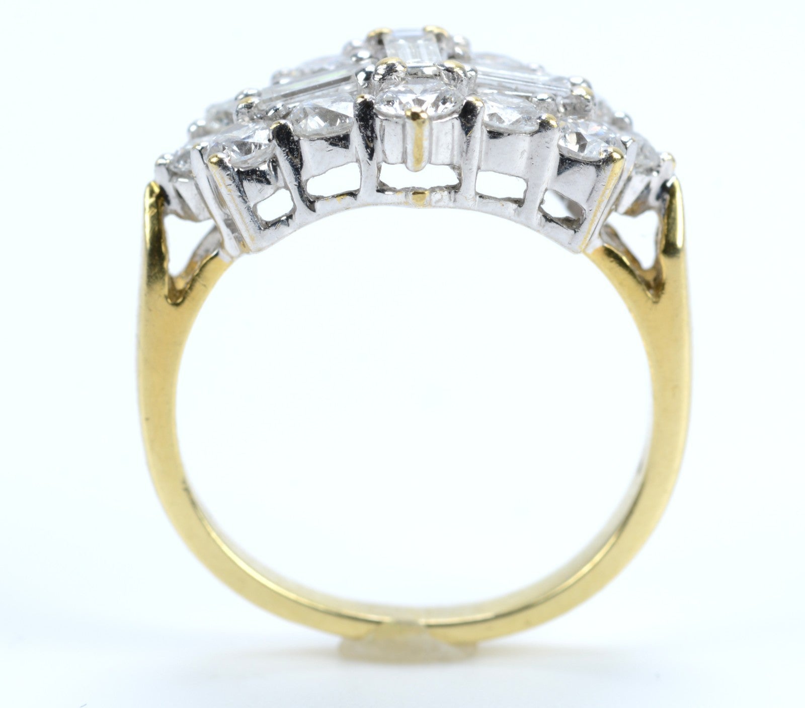 18ct Yellow Gold Brilliant & Baguette Diamond Ring - Size N - 6.16g - 2ct