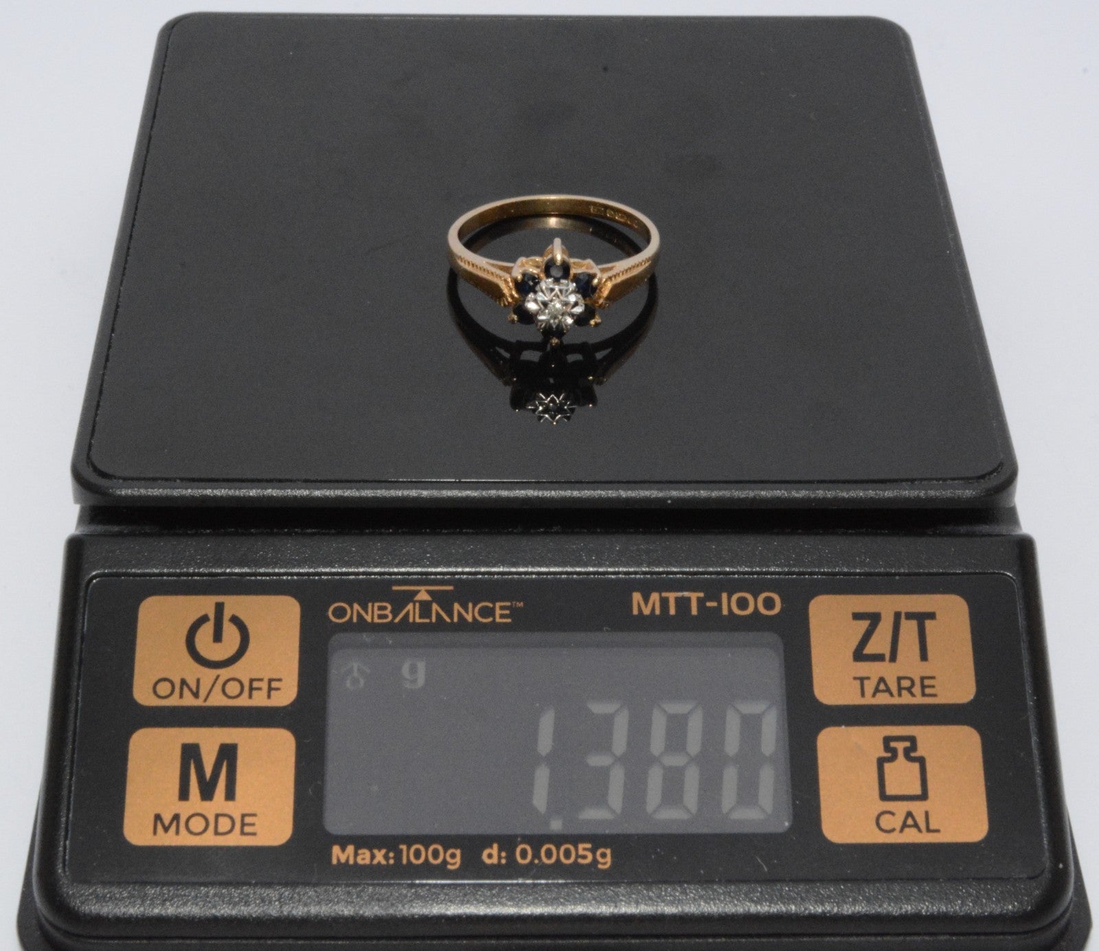 9ct Yellow Gold Diamond & Sapphire Ring - Size J - 1.38g