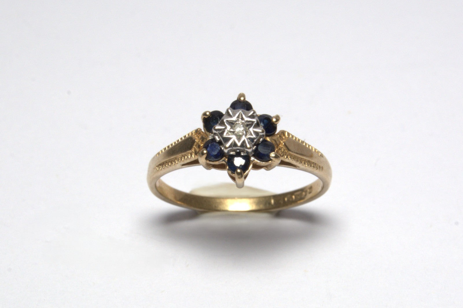 9ct Yellow Gold Diamond & Sapphire Ring - Size J - 1.38g