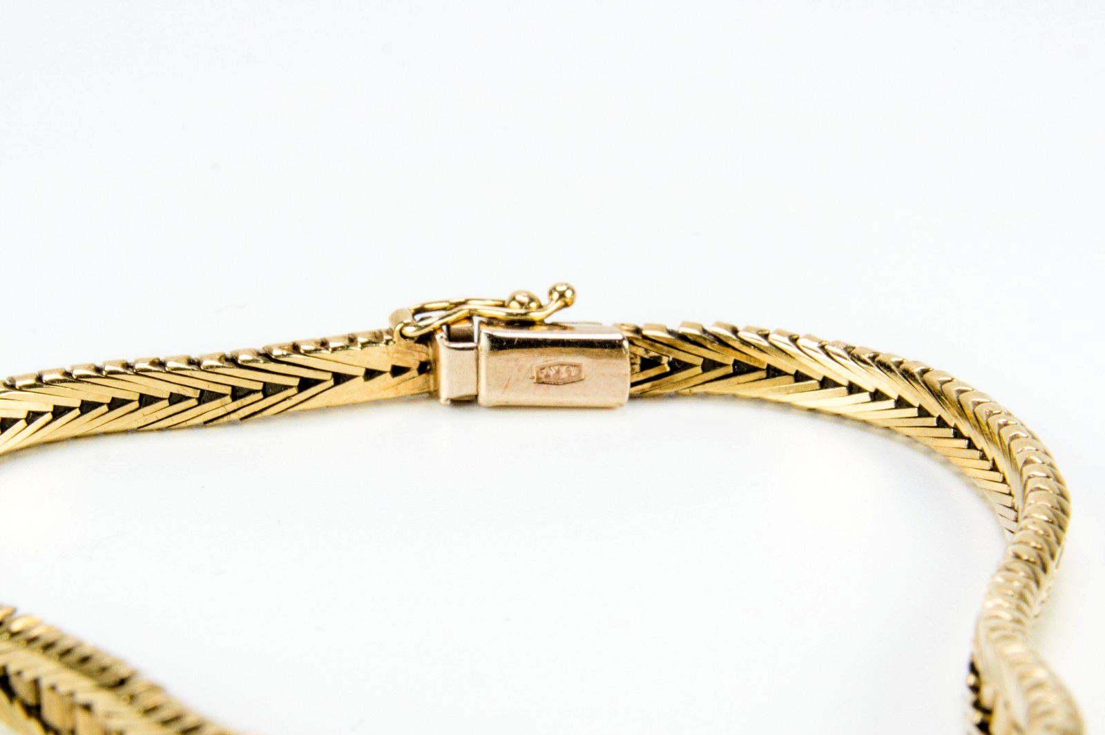 9ct Yellow Gold Herringbone Bracelet - 7¹/⁴ In  - 15.2g
