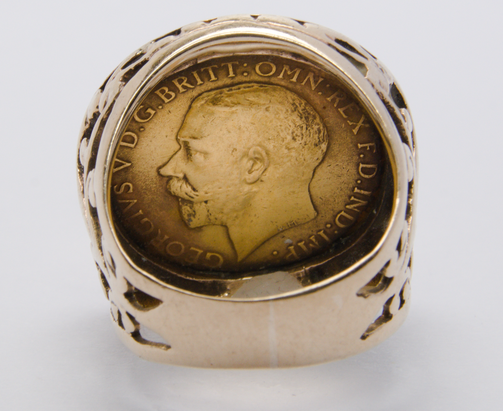 1911 Gold Half Sovereign & 9ct Ring Mount - Size J - 8.97g
