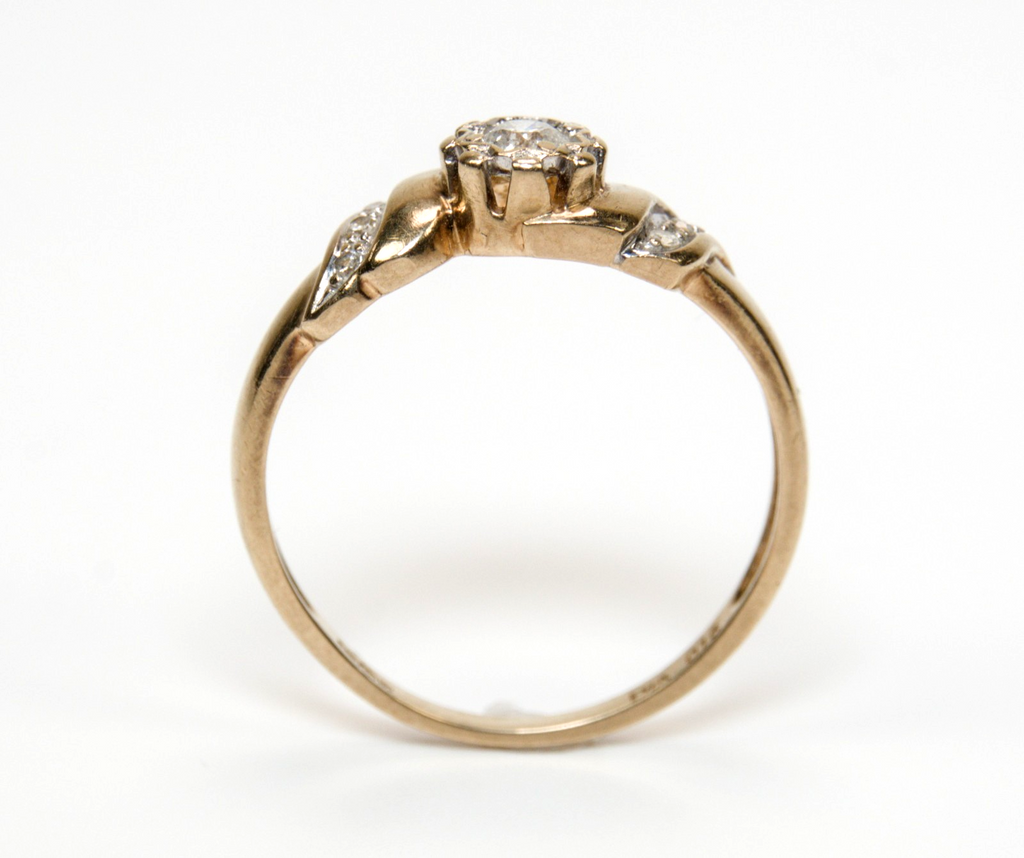 9ct Yellow Gold & Diamond Engagement Ring - Size N - 1.78g