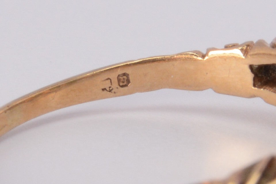 9ct Yellow Gold & Aventurine Ring - Size V - 3.3g