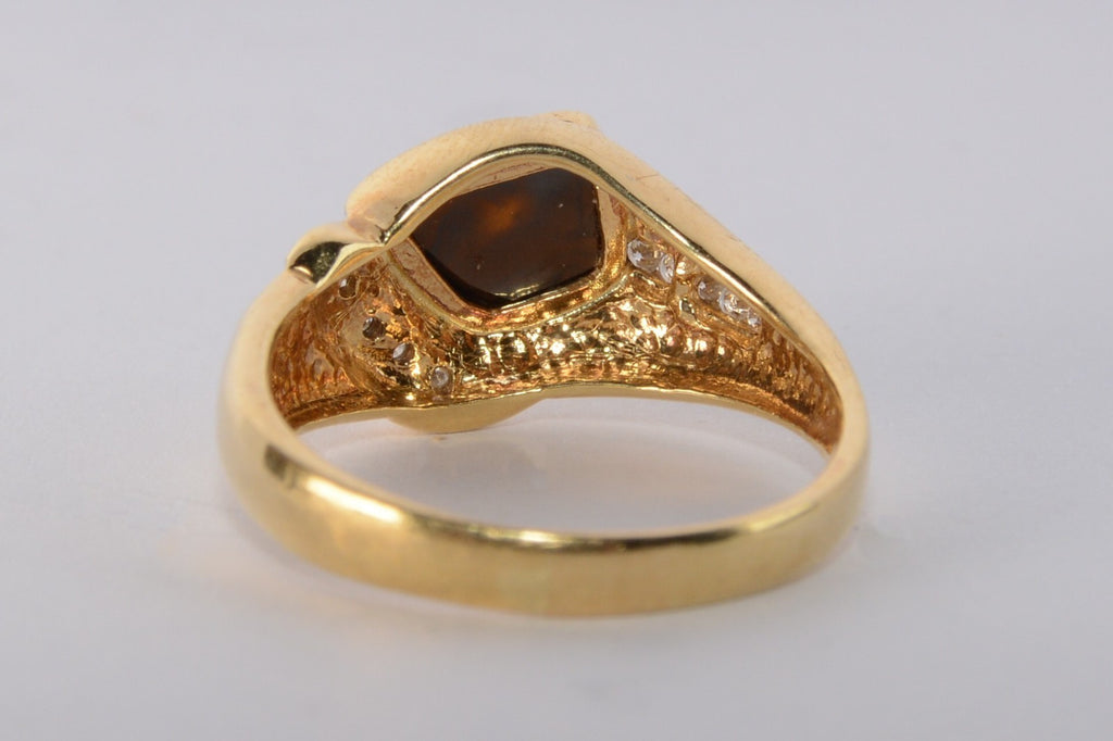 18ct Yellow Gold - Diamond & Australian Opal Ring - Size P - 5.19g