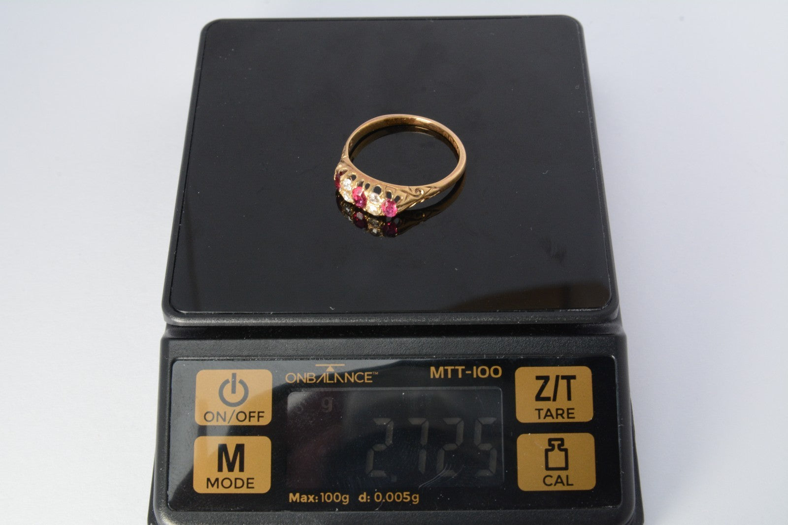 18ct Yellow Gold Ruby & Diamond Ring - 2.72g - Size Q
