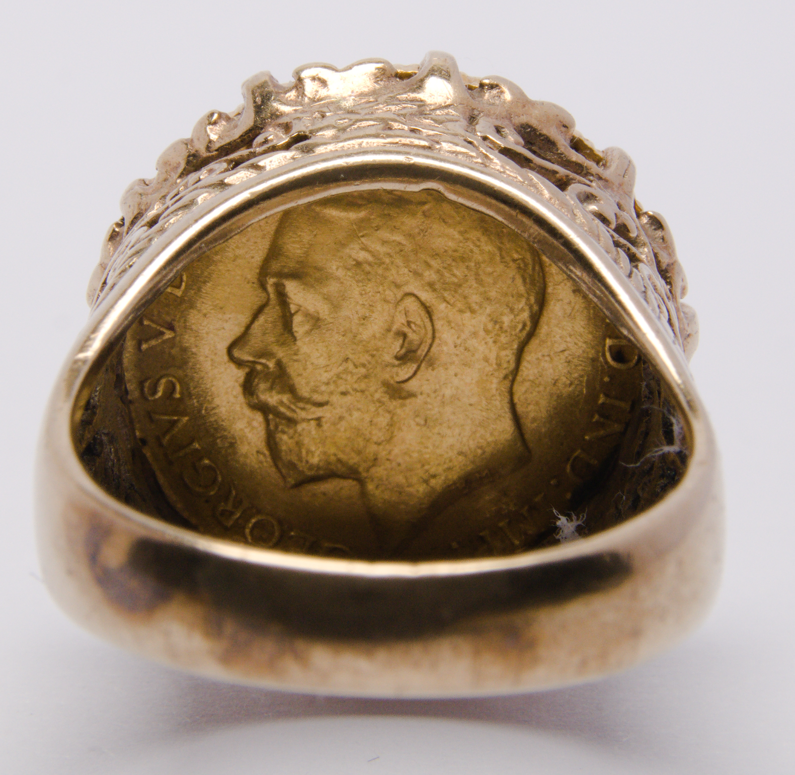 1913 Gold Half Sovereign & 9ct Ring Mount - Size P -  10.53g