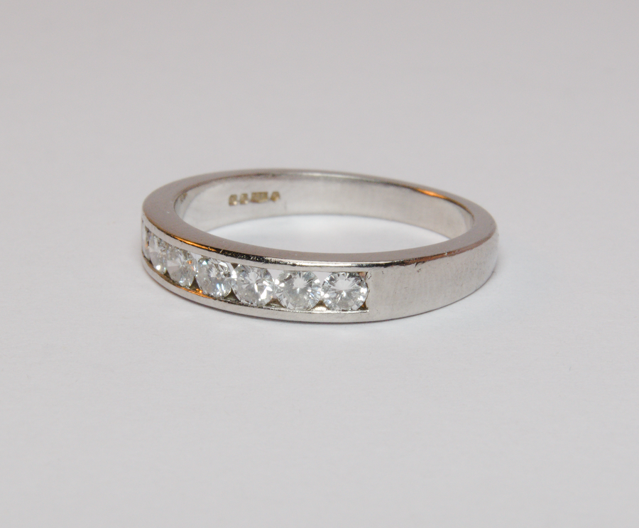 950 Platinum Diamond Ring - 0.35ct Total - Size L - 4.49g