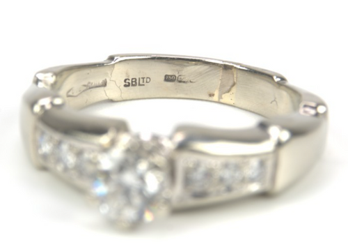 18ct White Gold & Diamond Ring - Size O - 0.70ct - 6.61g