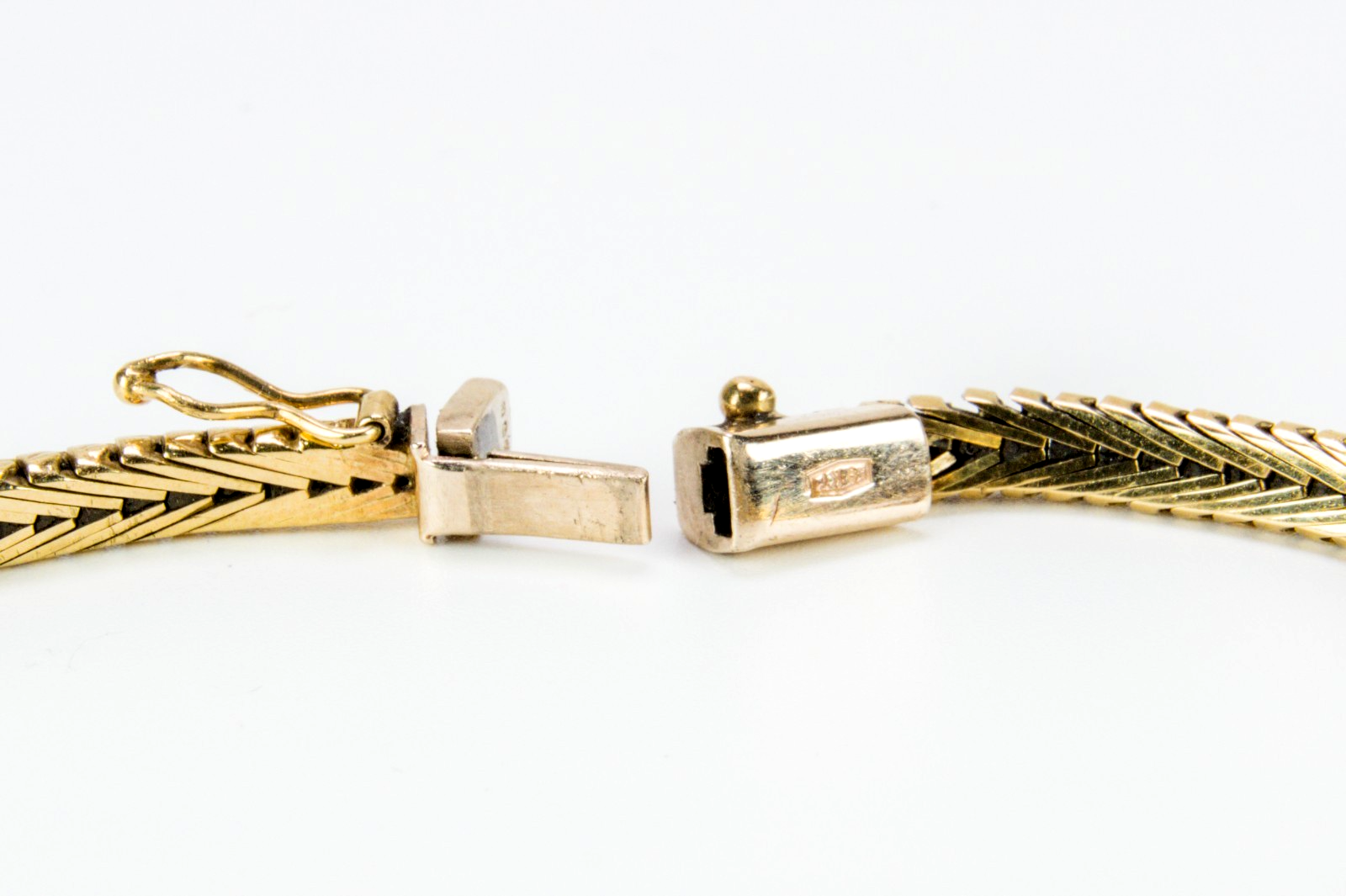 9ct Yellow Gold Herringbone Bracelet - 7¹/⁴ In  - 15.2g