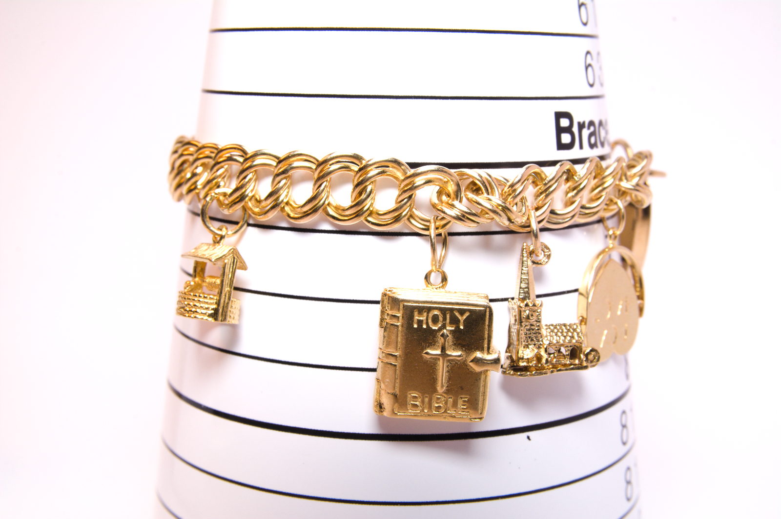 9ct Yellow Gold Charm Bracelet - loaded - 7¹/⁴ In - 26.81g