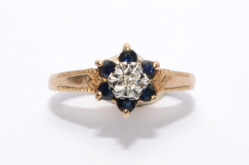 9ct Yellow Gold Diamond & Sapphire Ring - Size J - 1.38g