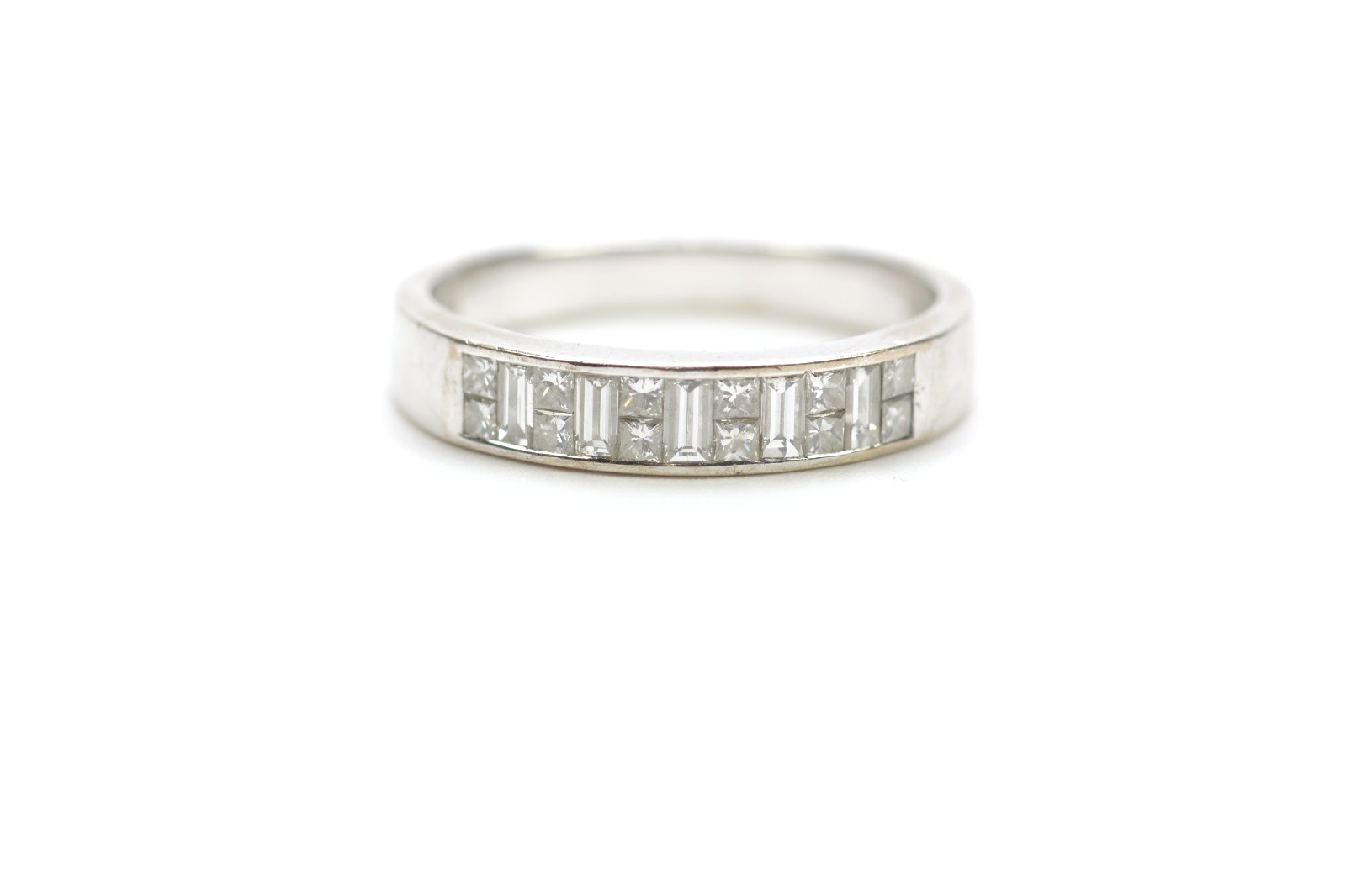 18ct White Gold & Mixed Princess / Baguette Cut Diamond - Size P - 4.38g - 1ctw