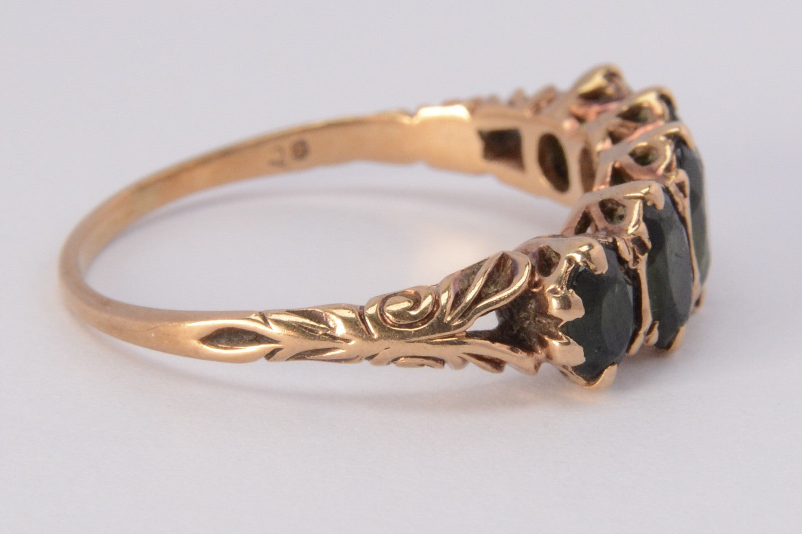 9ct Yellow Gold & Aventurine Ring - Size V - 3.3g