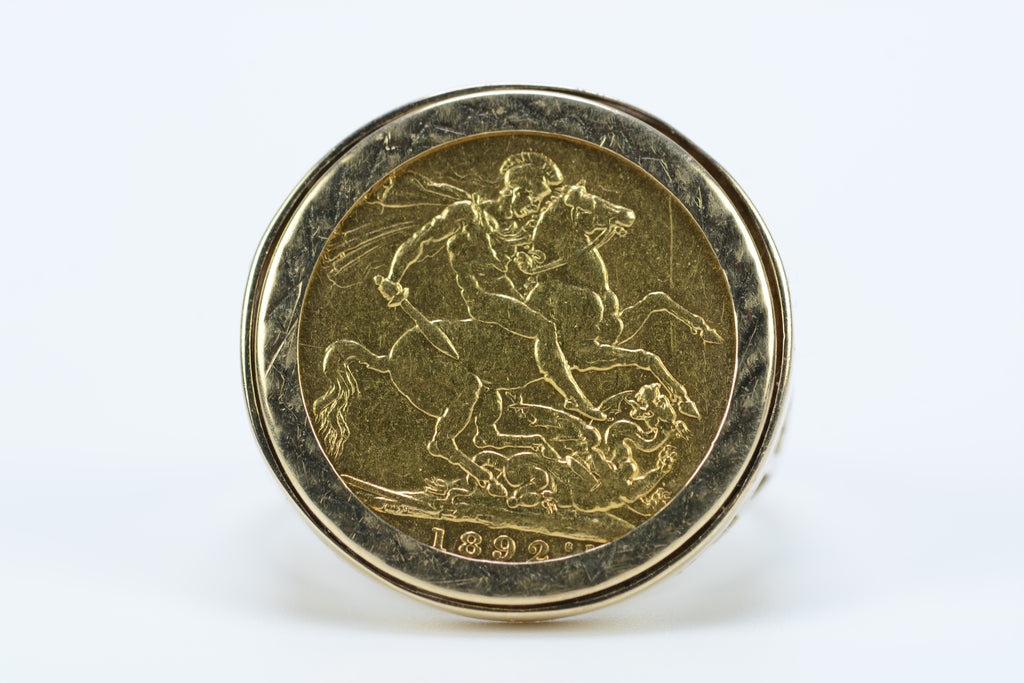 1892 Gold Full Sovereign Ring 9ct Mount - Size X - 13.23g