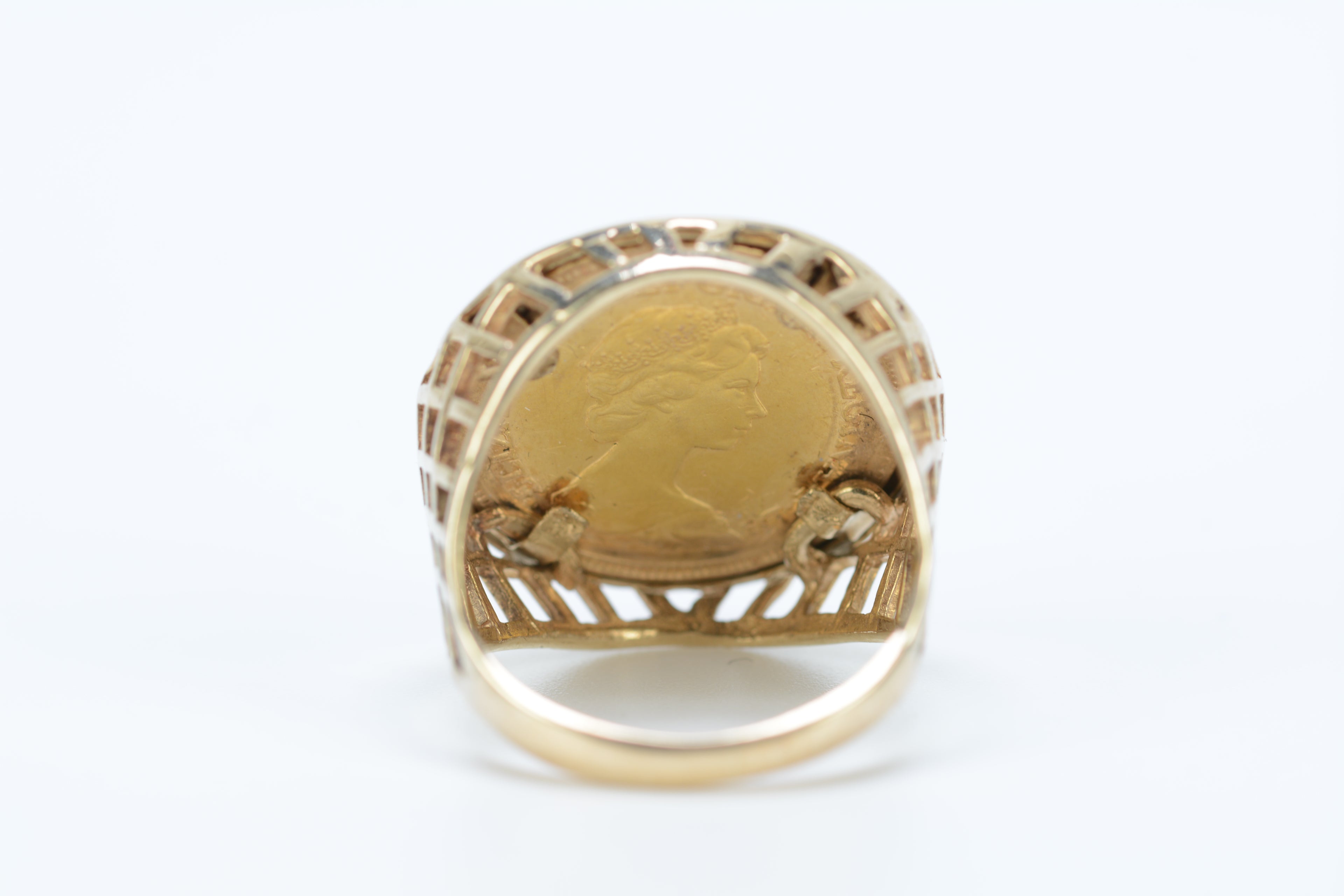 1982 Gold Half Sovereign Ring 9ct Mount - Size M - 7.37 Grams