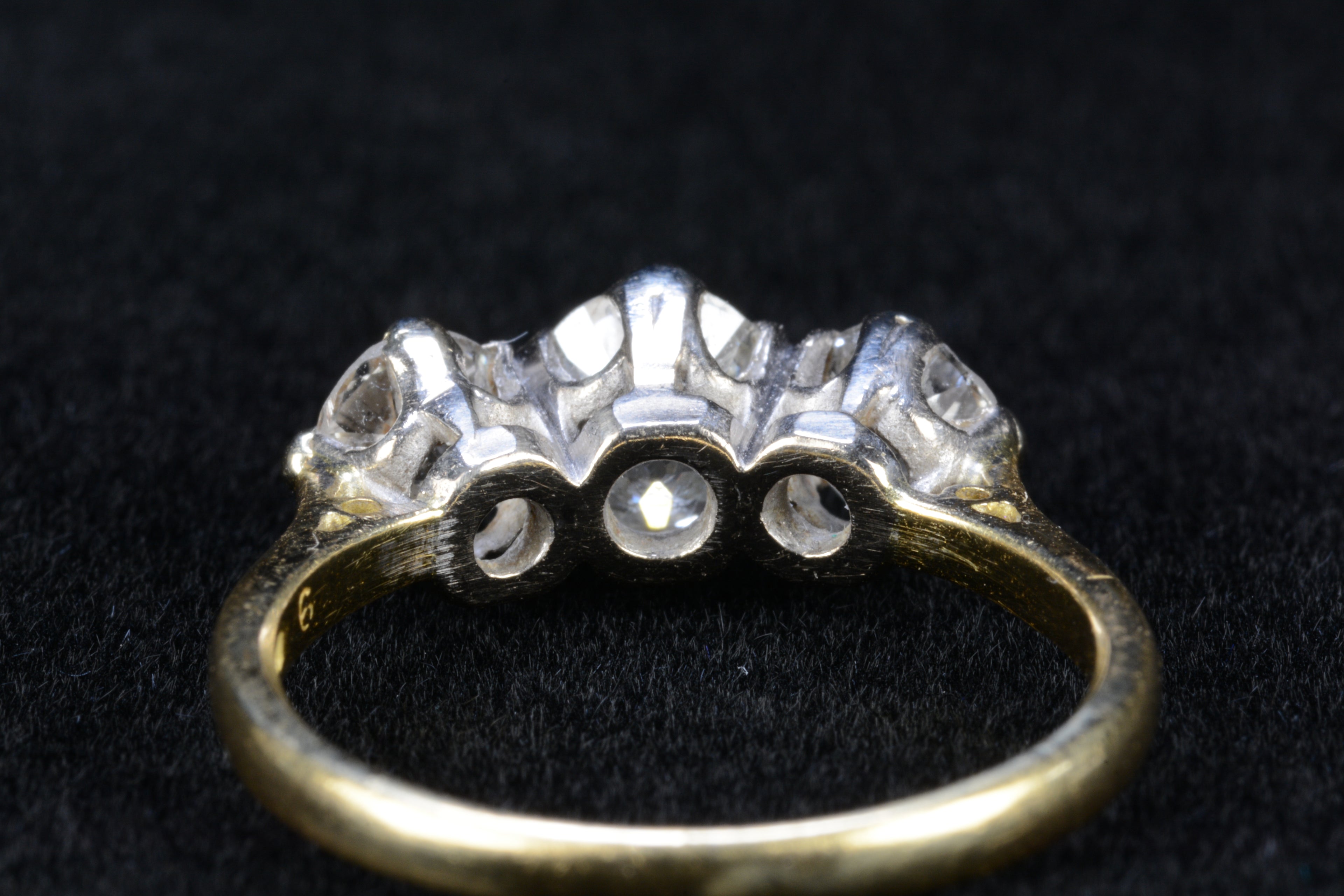 18ct Yellow & White Gold Diamond Ring - Size N - 1.9ct - 3.95g